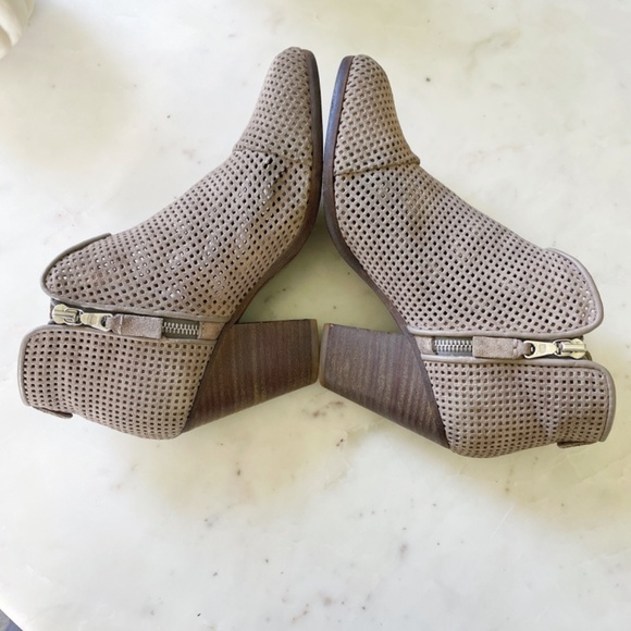 Rag & Bone Gray Tan Suede Margot Perforated Chunky Heel Ankle Booties - Picture 9 of 13